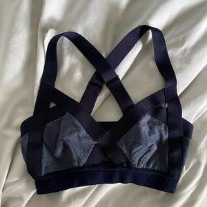 Aritzia community sports bra